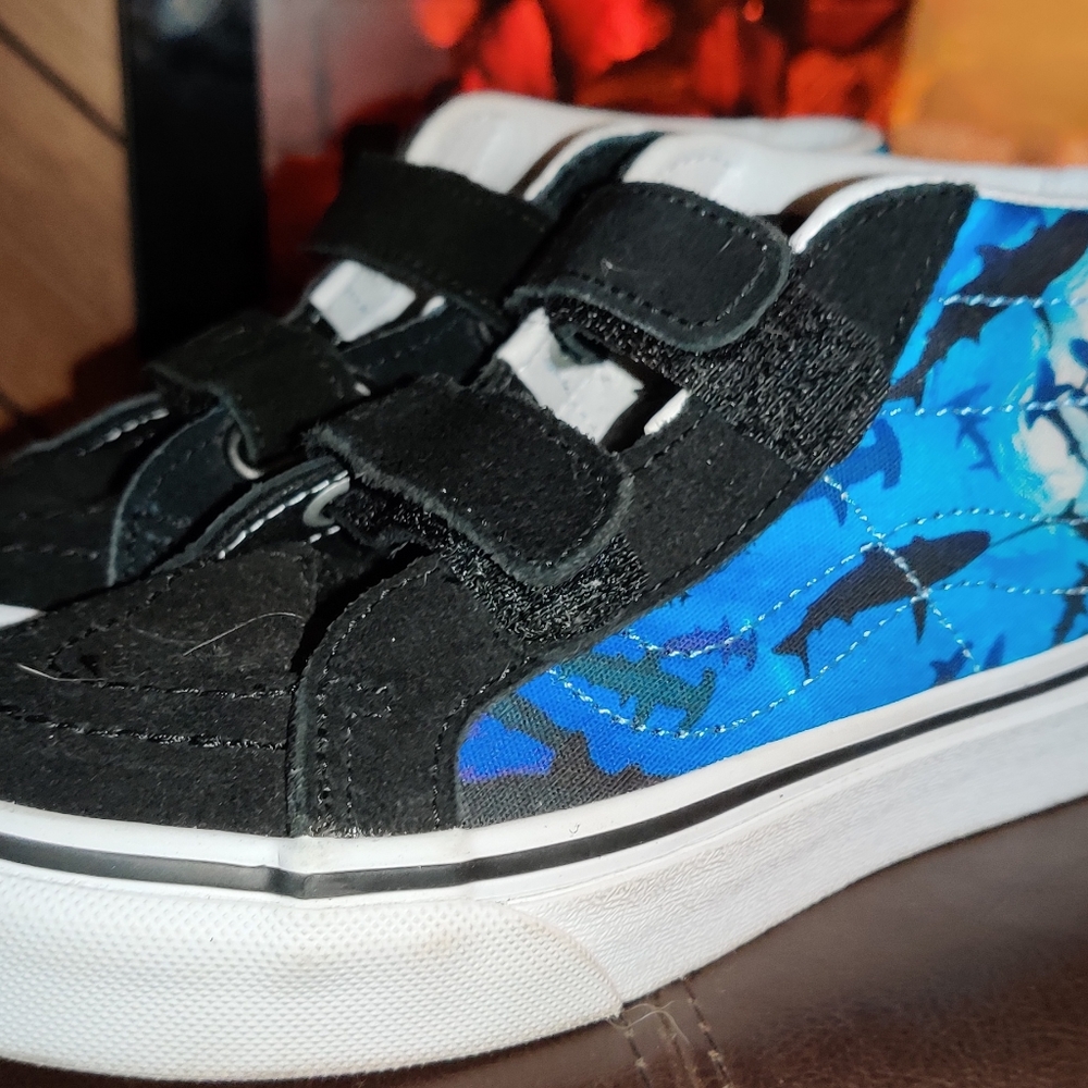 Boys size 2 VANS S8 high tops sharks